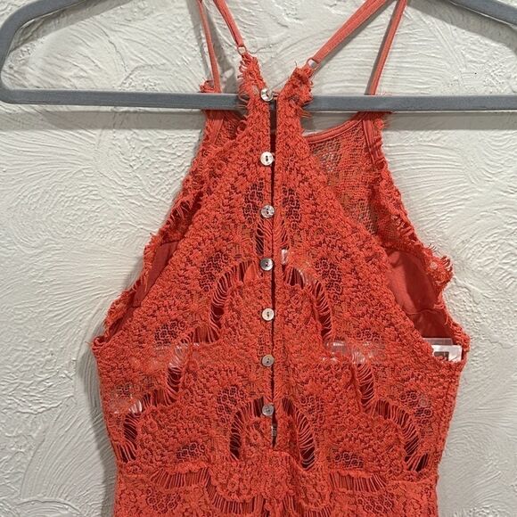 Free People She’s Got it Slip - Picture 4 of 9